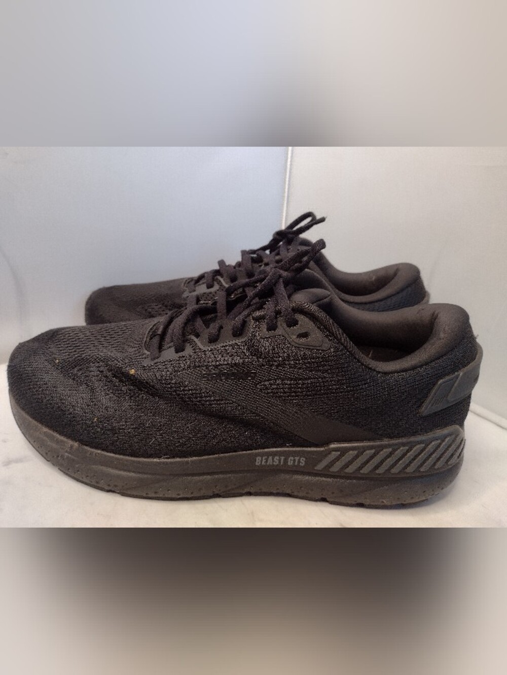 Brooks Beast GTS 24 Triple Black Running Shoes Sneakers Mens 12 Extra Wide 4E W